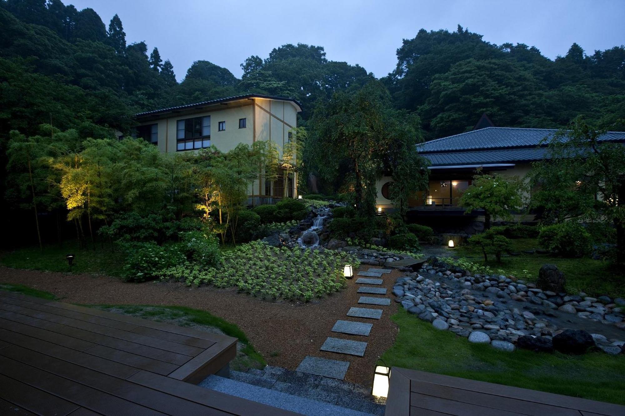 金沢犀川温泉 川端の湯宿 滝亭 金沢市 エクステリア 写真